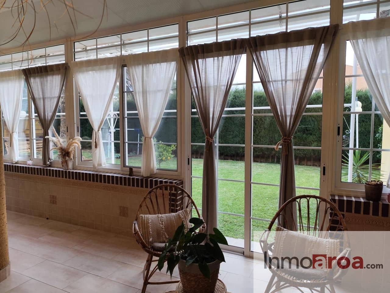 4 soveværelse Villa til salg i Serra med swimmingpool garage - € 598.000 (Ref: 9431152)