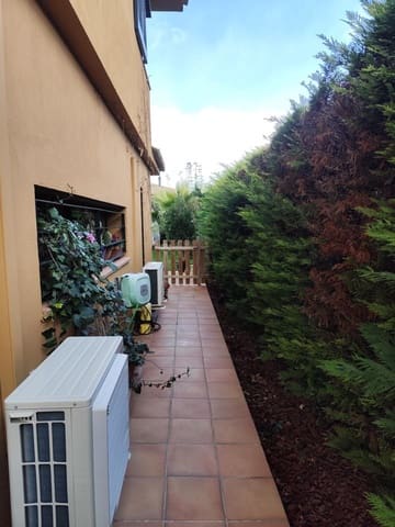 4 quarto Moradia para venda em Navata com piscina garagem - 435 000 € (Ref: 9498128)