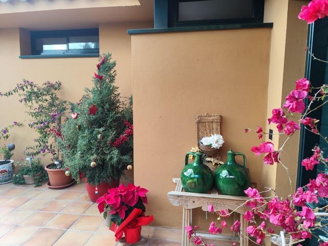 4 quarto Moradia para venda em Navata com piscina garagem - 435 000 € (Ref: 9498128)