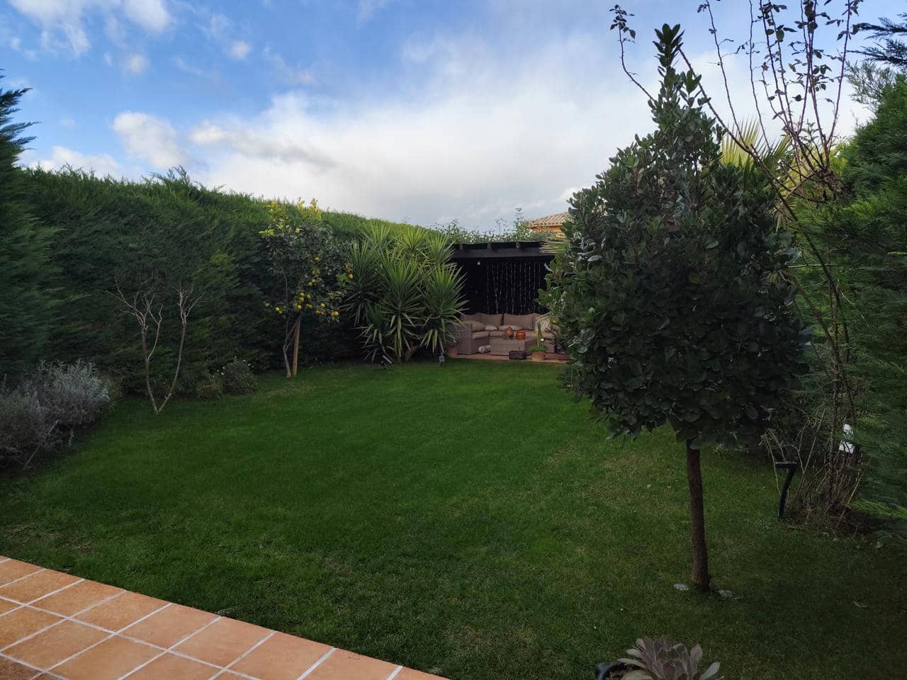 4 bedroom Villa for sale in Navata with pool garage - € 435,000 (Ref: 9498128)