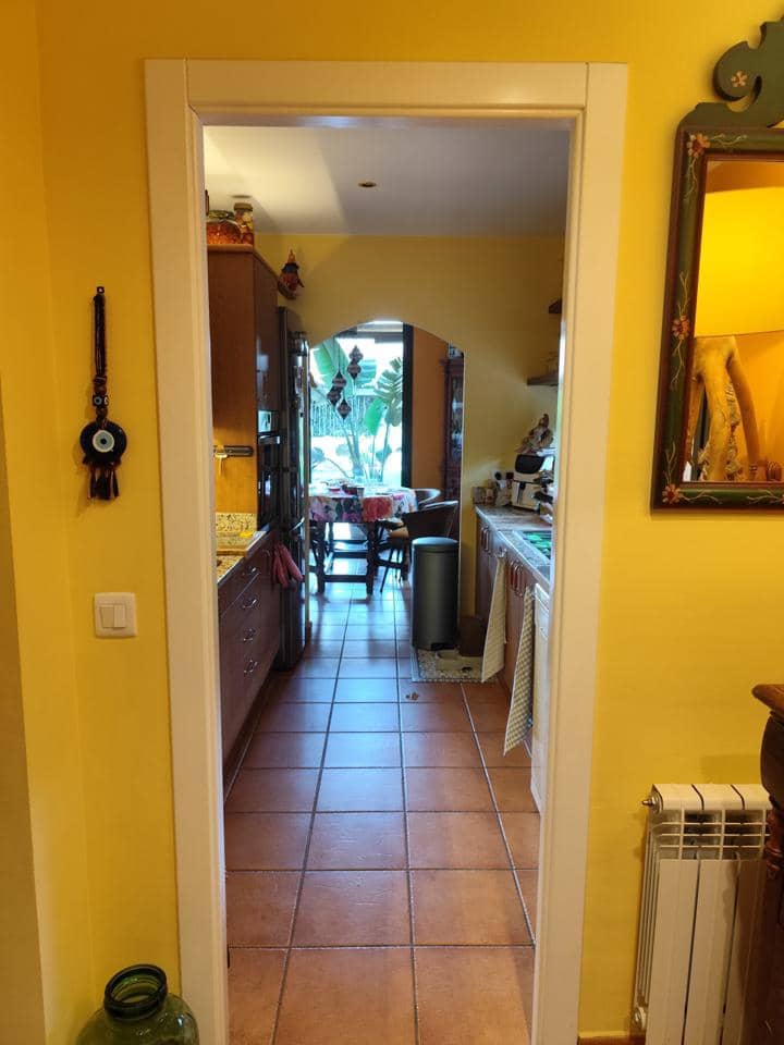 4 bedroom Villa for sale in Navata with pool garage - € 435,000 (Ref: 9498128)