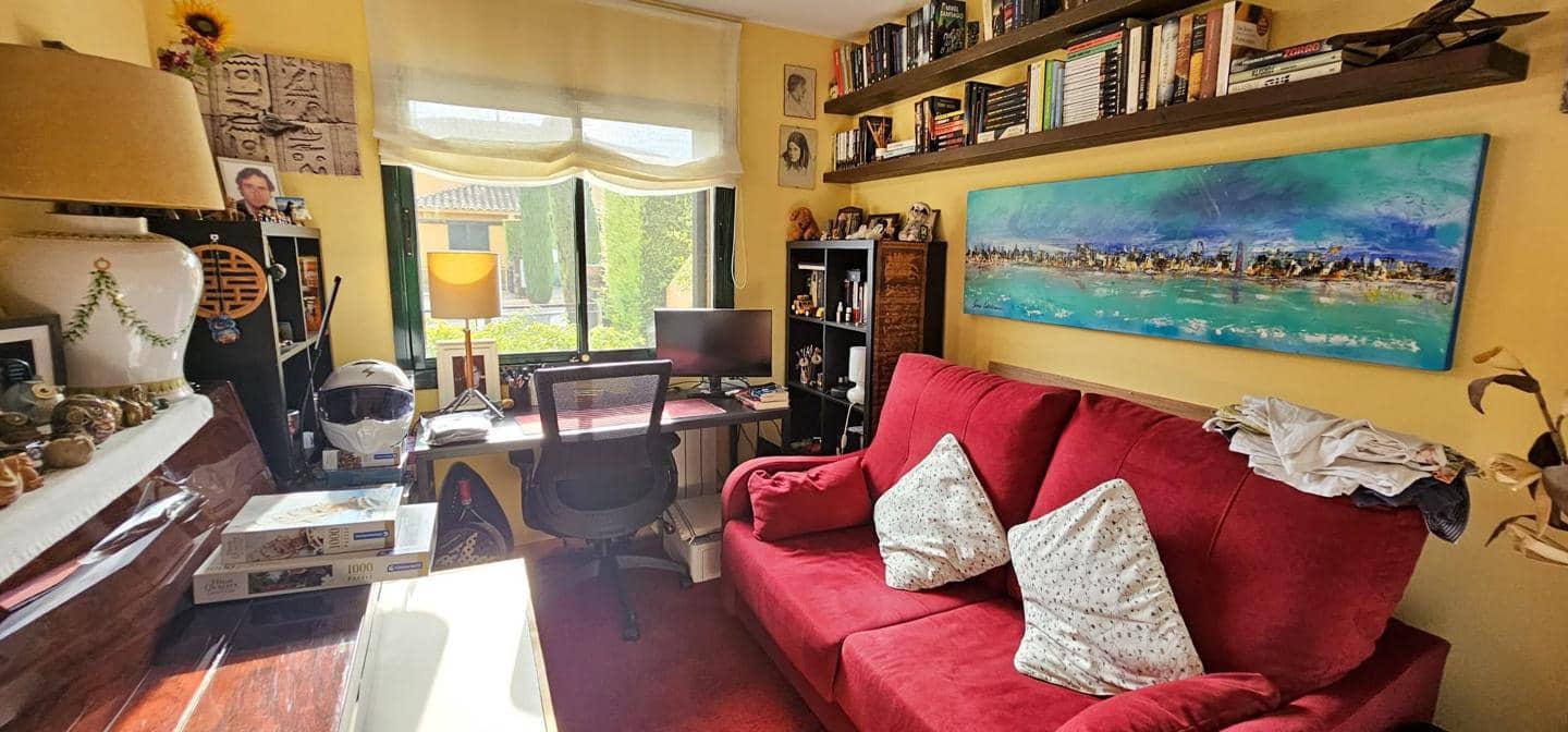 4 bedroom Villa for sale in Navata with pool garage - € 435,000 (Ref: 9498128)