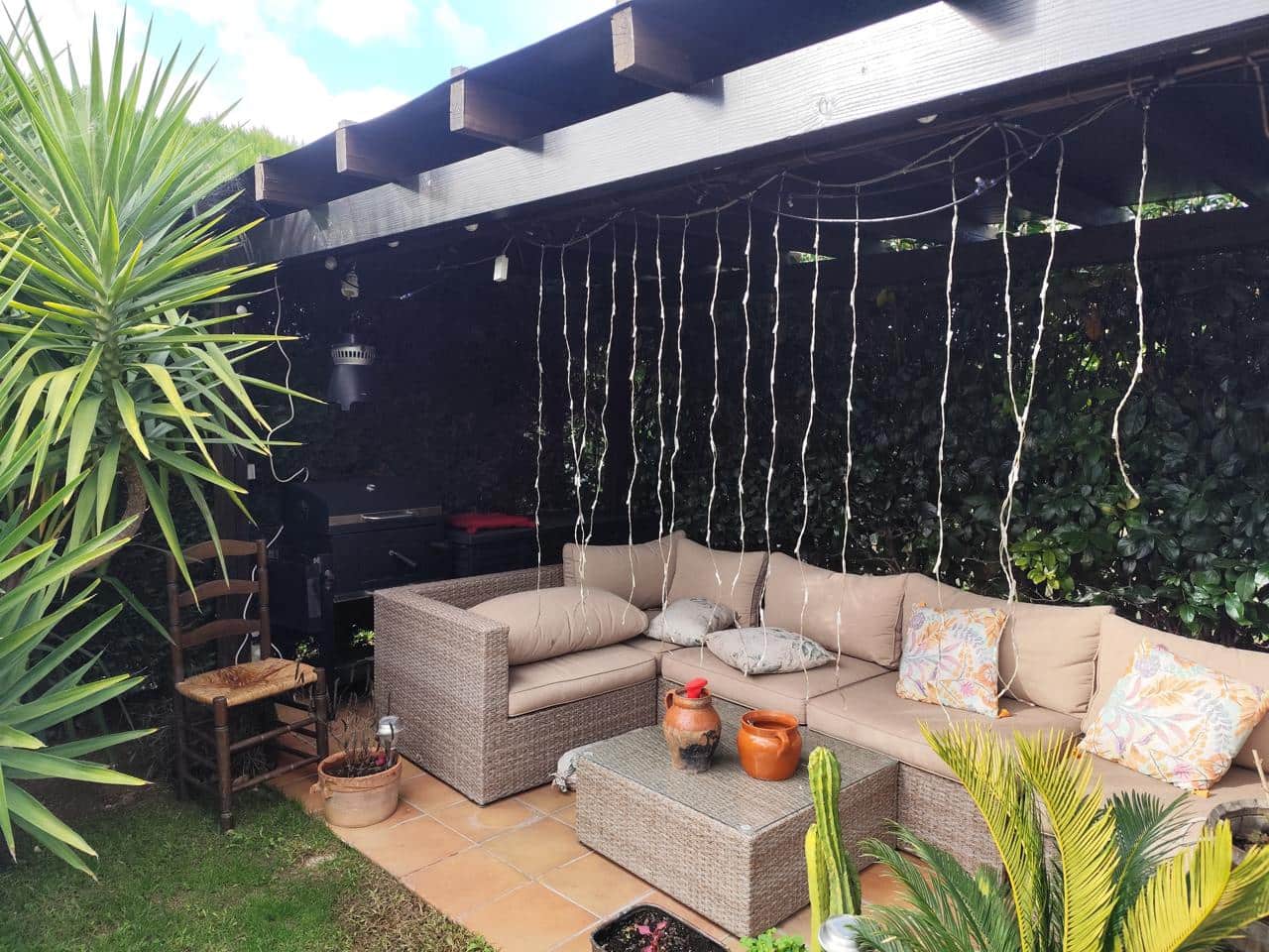 4 bedroom Villa for sale in Navata with pool garage - € 435,000 (Ref: 9498128)