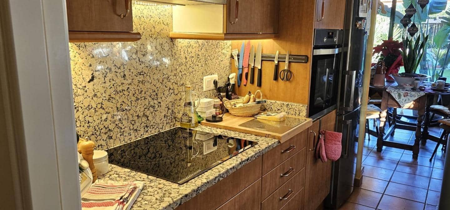 4 bedroom Villa for sale in Navata with pool garage - € 435,000 (Ref: 9498128)