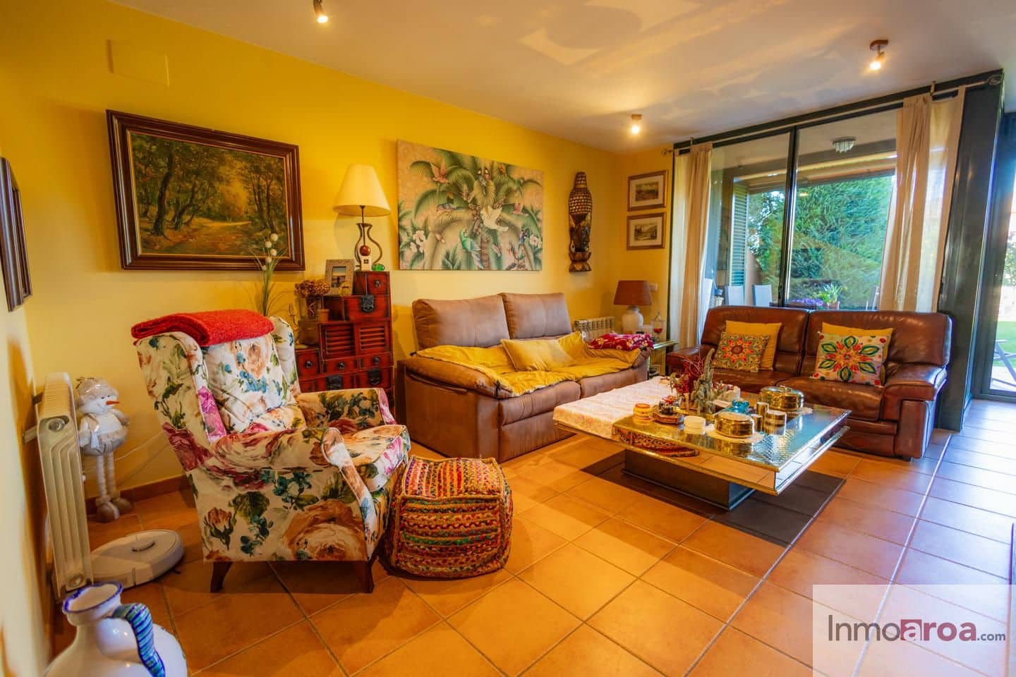 4 bedroom Villa for sale in Navata with pool garage - € 420,000 (Ref: 9498128)