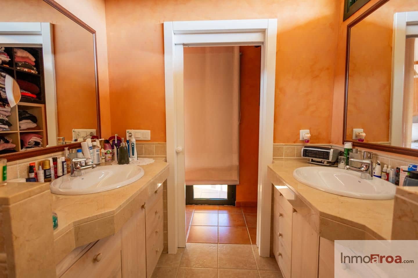 4 bedroom Villa for sale in Navata with pool garage - € 420,000 (Ref: 9498128)