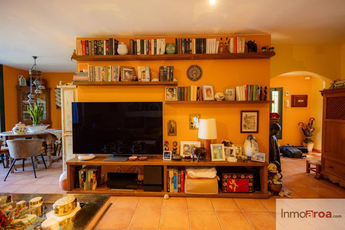 4 bedroom Villa for sale in Navata with pool garage - € 420,000 (Ref: 9498128)