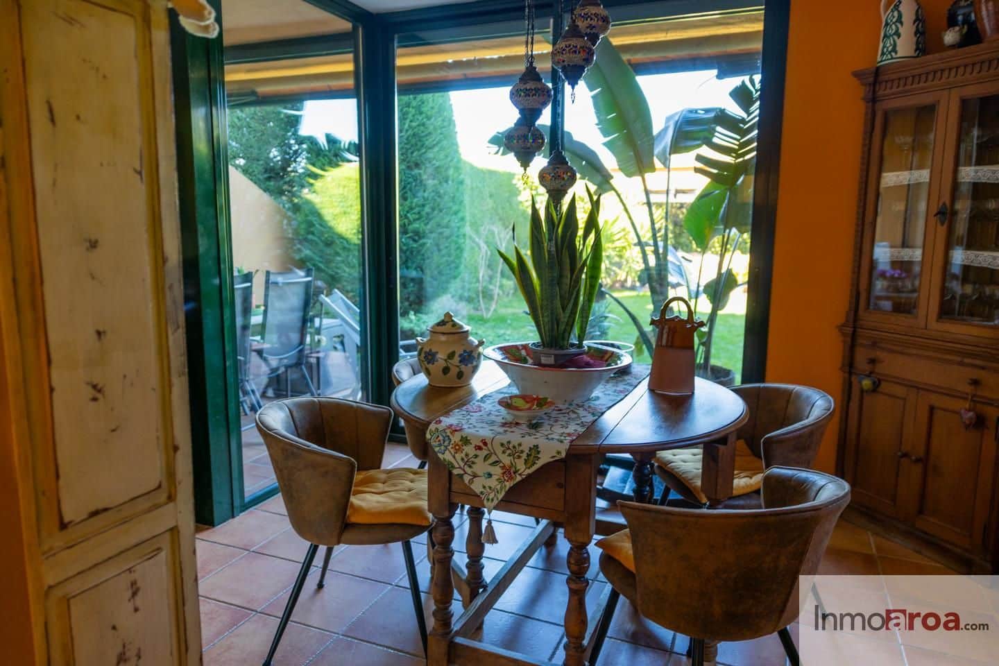4 bedroom Villa for sale in Navata with pool garage - € 420,000 (Ref: 9498128)