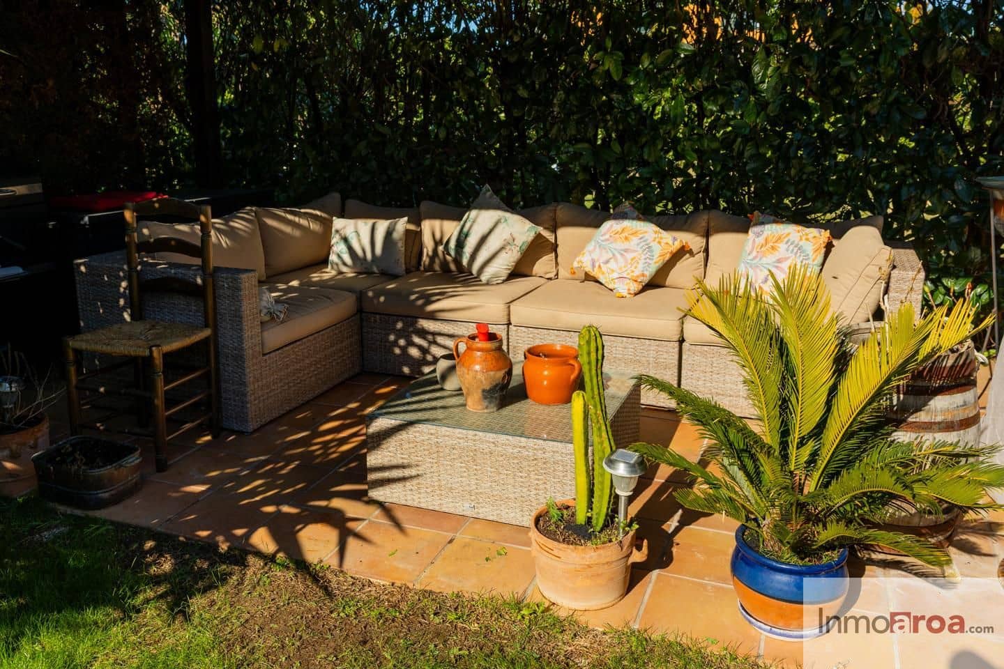 4 bedroom Villa for sale in Navata with pool garage - € 420,000 (Ref: 9498128)