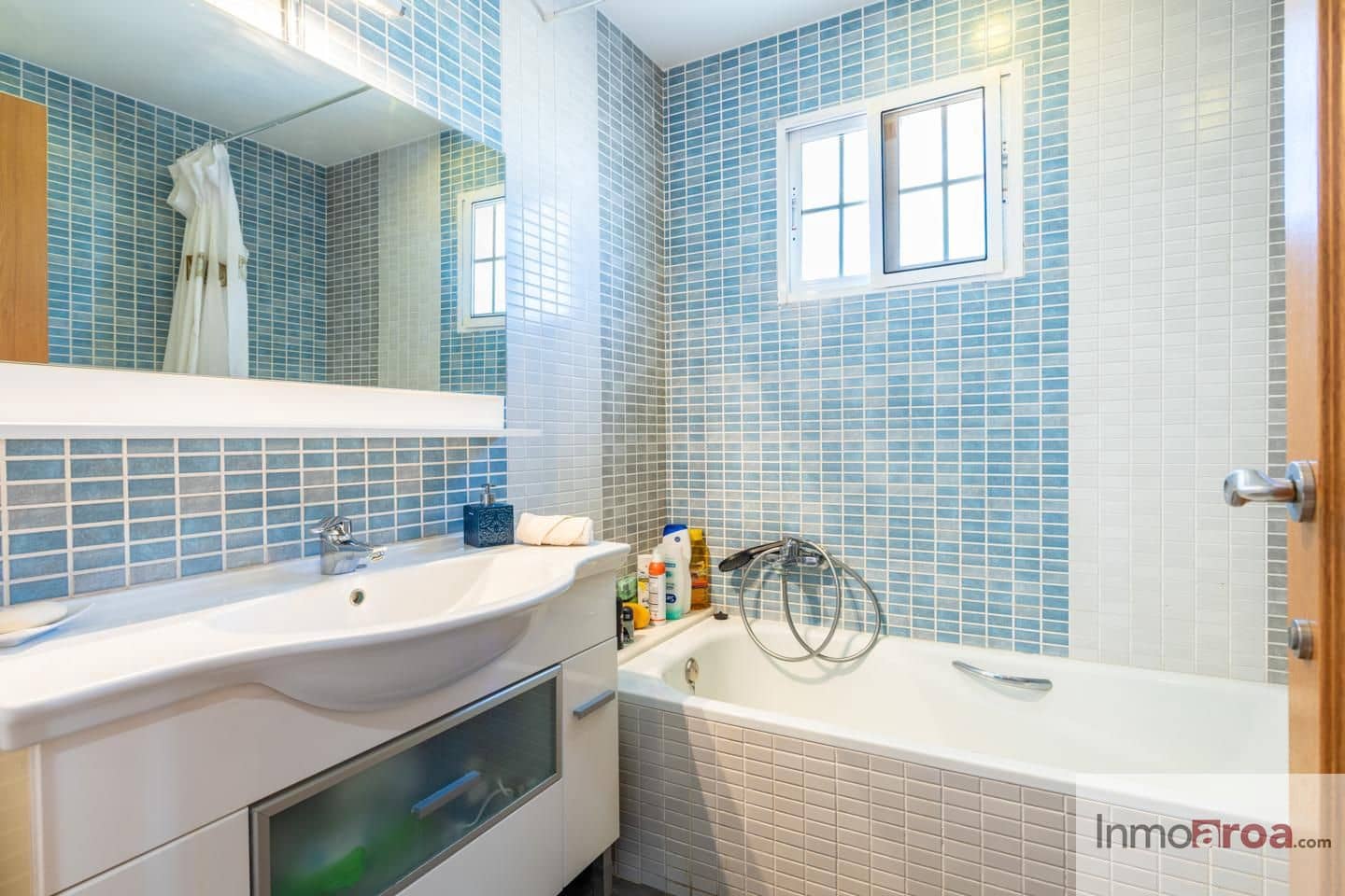 4 makuuhuone Huvila myytävänä paikassa Betera mukana 
autotalli - 440 000 € (Ref: 9587992)