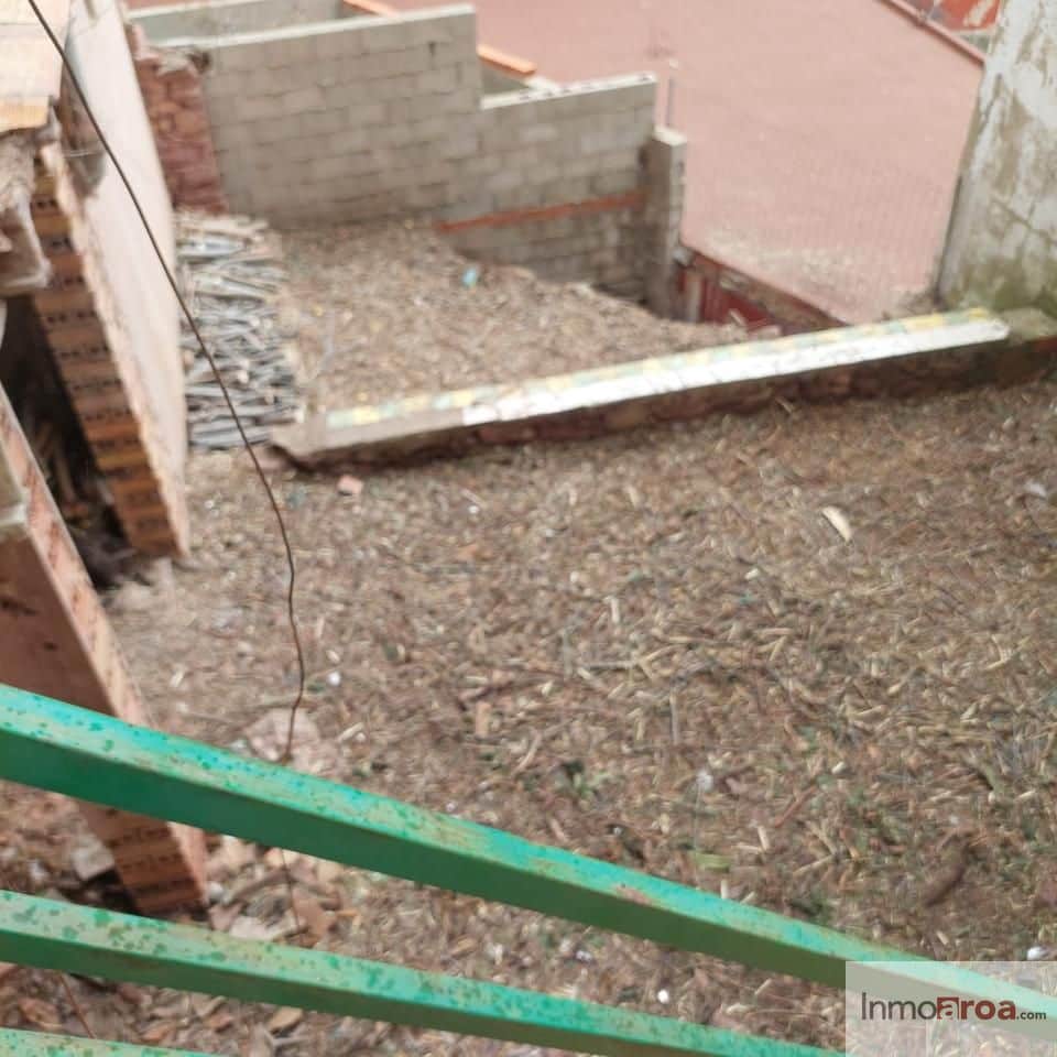 6 bedroom Villa for sale in Gatova - € 105,000 (Ref: 9729792)