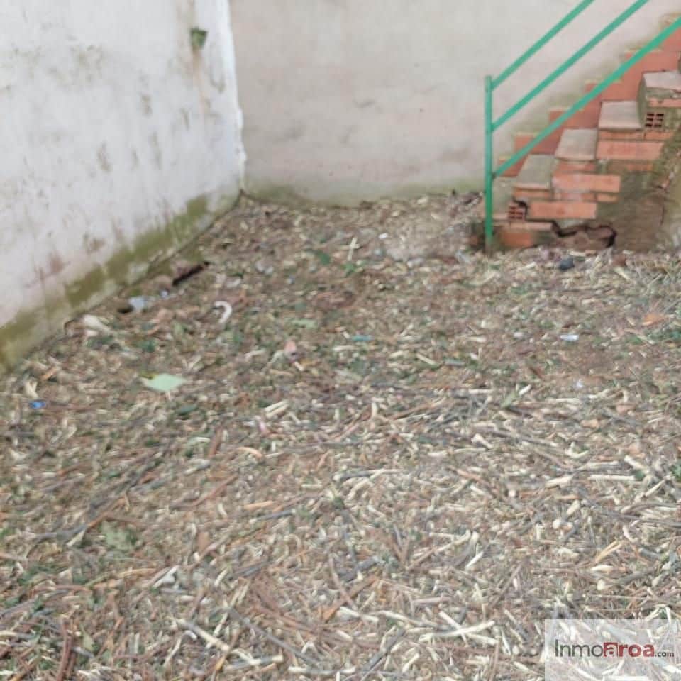 6 bedroom Villa for sale in Gatova - € 105,000 (Ref: 9729792)