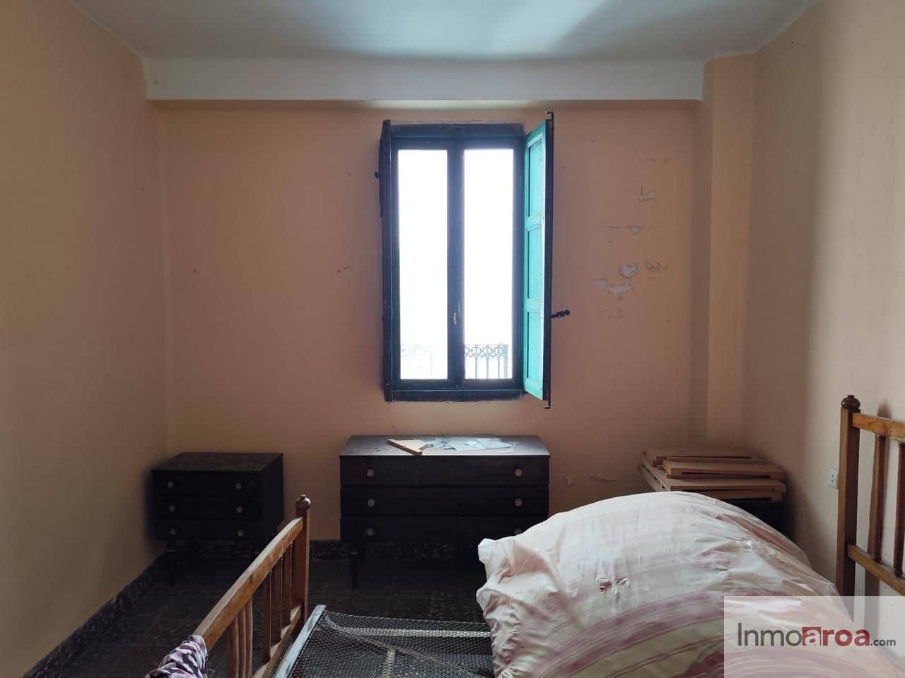 6 bedroom Villa for sale in Gatova - € 105,000 (Ref: 9729792)