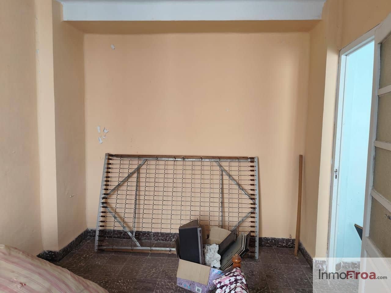 6 bedroom Villa for sale in Gatova - € 105,000 (Ref: 9729792)