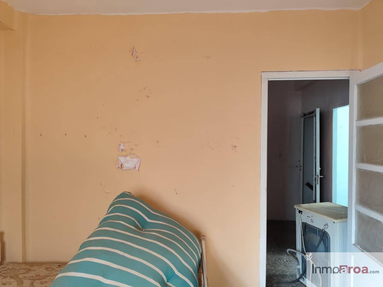 6 bedroom Villa for sale in Gatova - € 105,000 (Ref: 9729792)