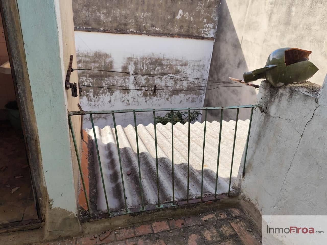 6 bedroom Villa for sale in Gatova - € 105,000 (Ref: 9729792)