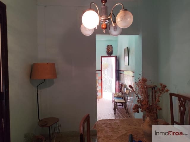 6 bedroom Villa for sale in Gatova - € 105,000 (Ref: 9729792)