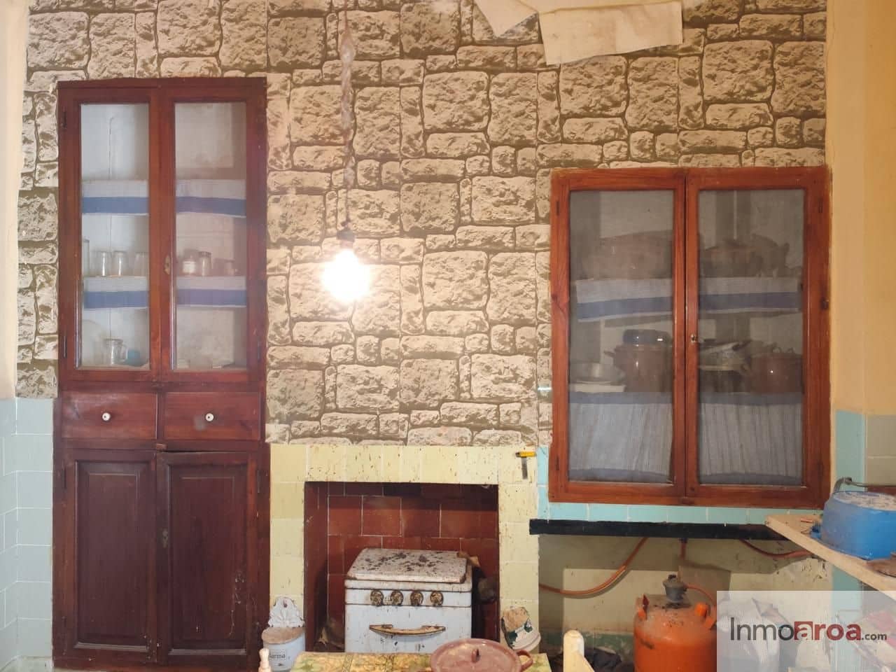 6 bedroom Villa for sale in Gatova - € 105,000 (Ref: 9729792)