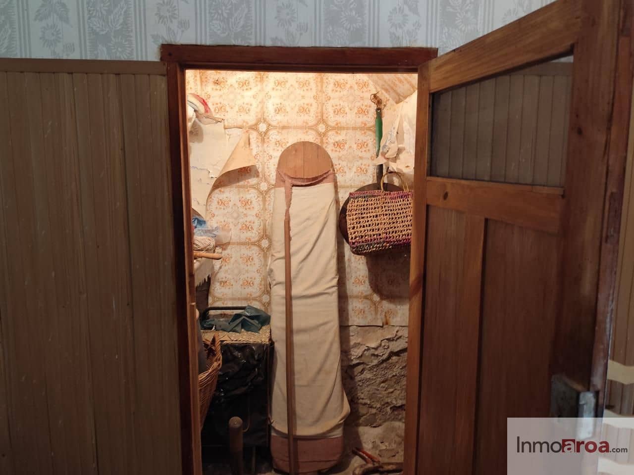 6 bedroom Villa for sale in Gatova - € 105,000 (Ref: 9729792)