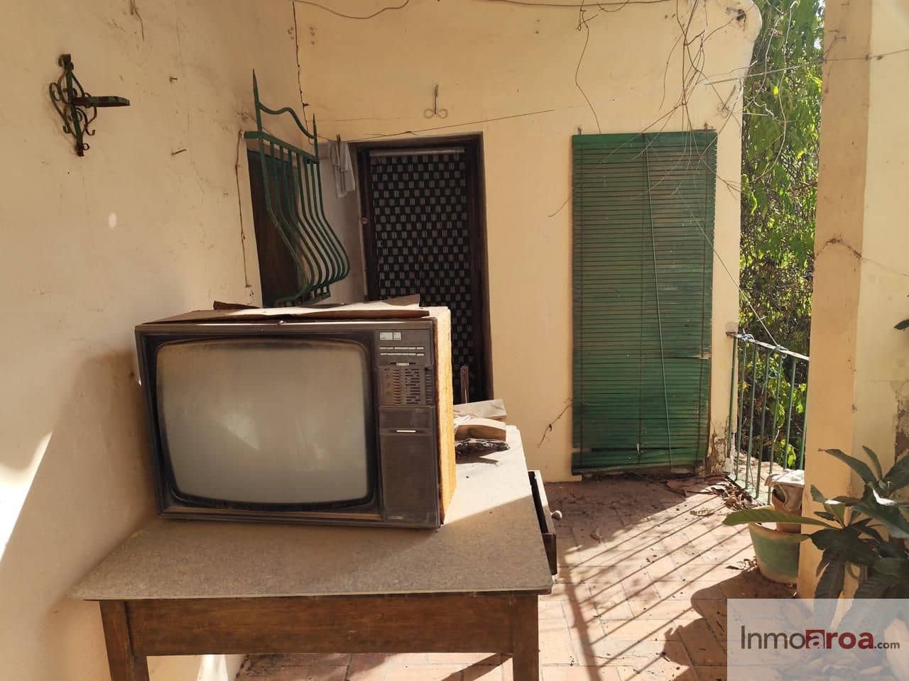 6 bedroom Villa for sale in Gatova - € 105,000 (Ref: 9729792)