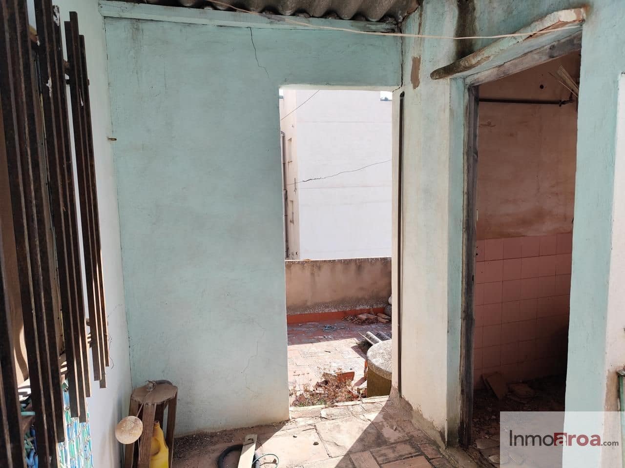 6 bedroom Villa for sale in Gatova - € 105,000 (Ref: 9729792)