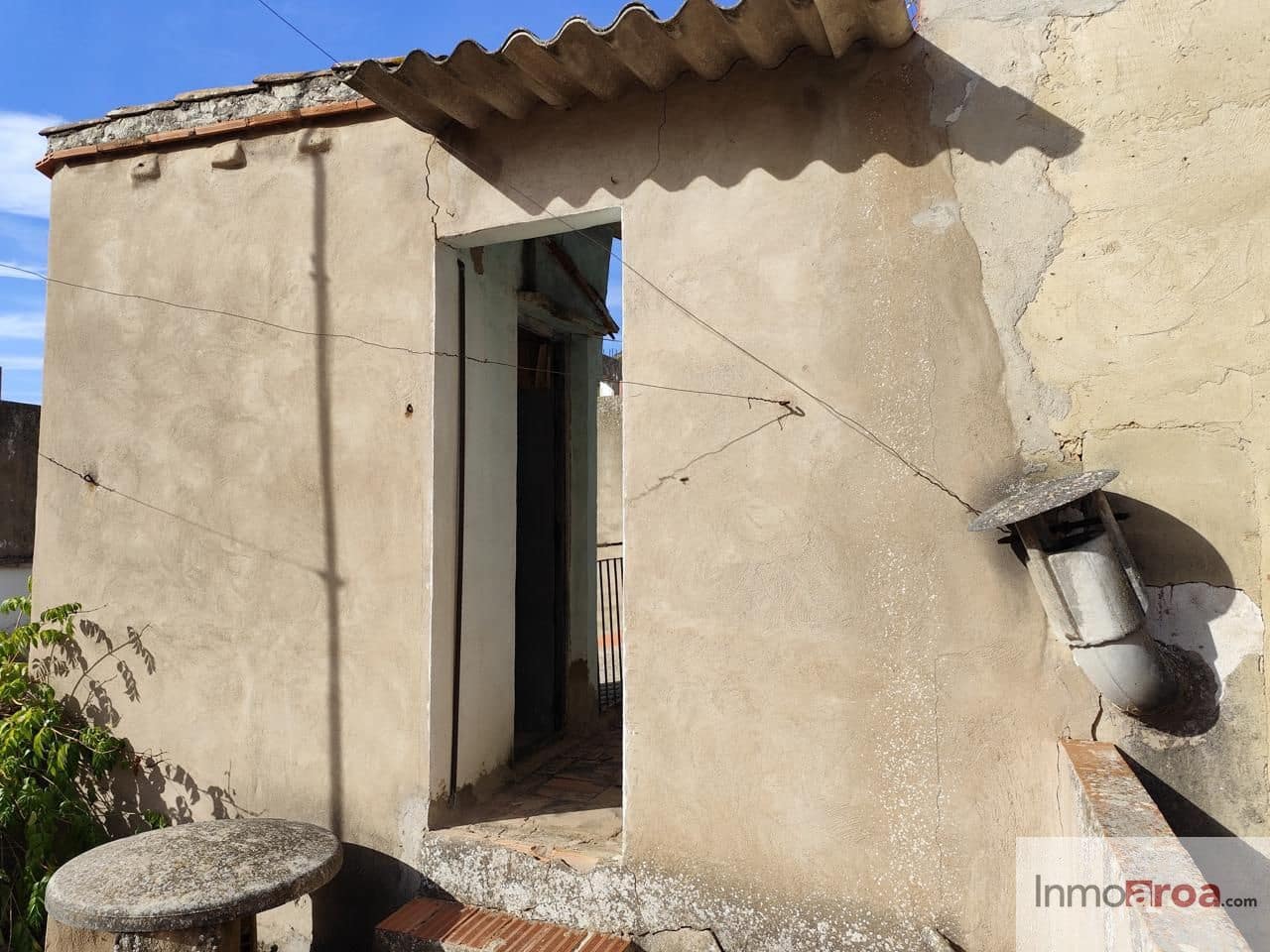 6 bedroom Villa for sale in Gatova - € 105,000 (Ref: 9729792)