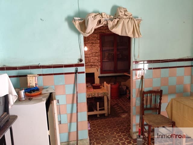 6 bedroom Villa for sale in Gatova - € 105,000 (Ref: 9729792)