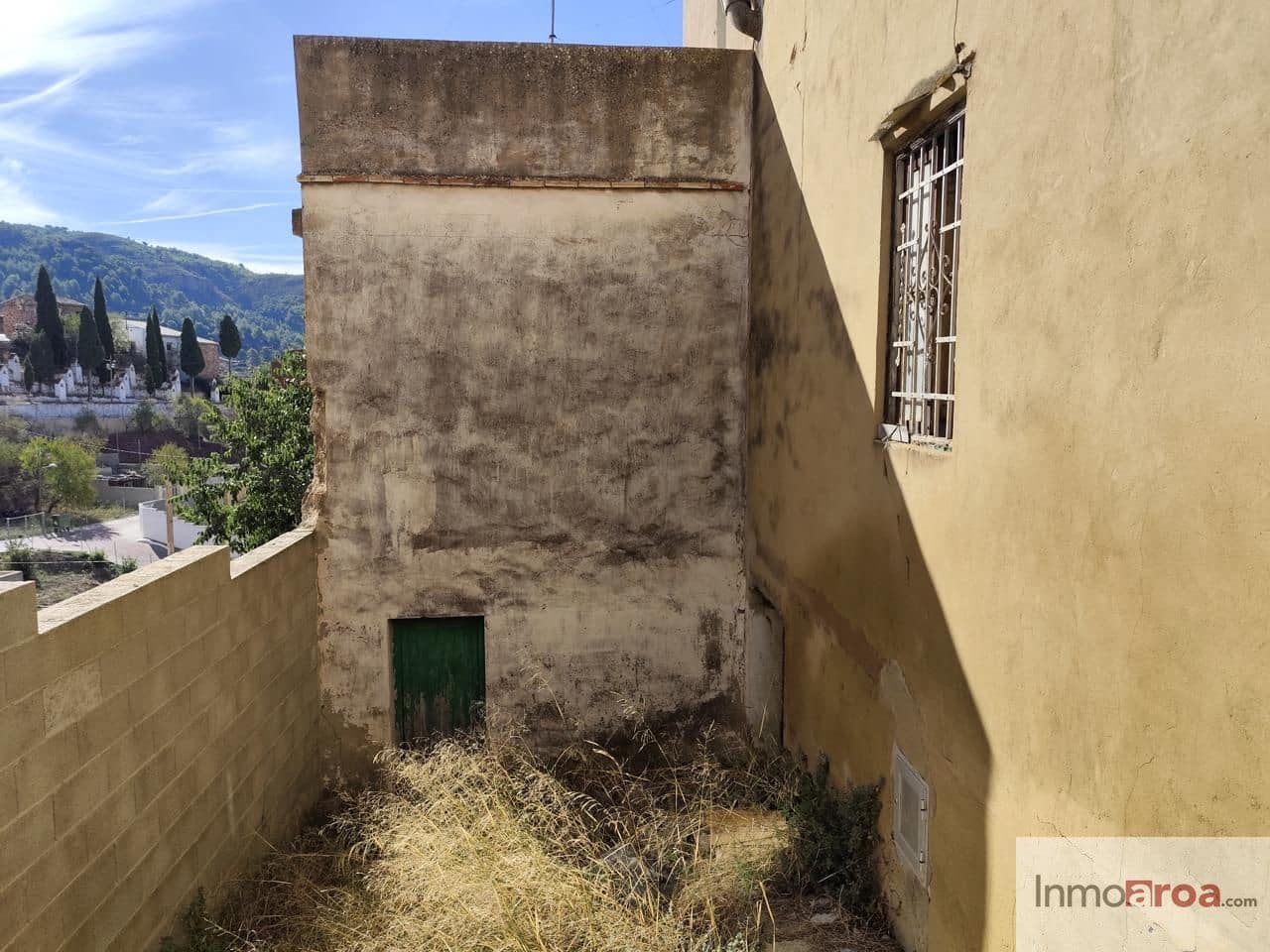 6 bedroom Villa for sale in Gatova - € 105,000 (Ref: 9729792)