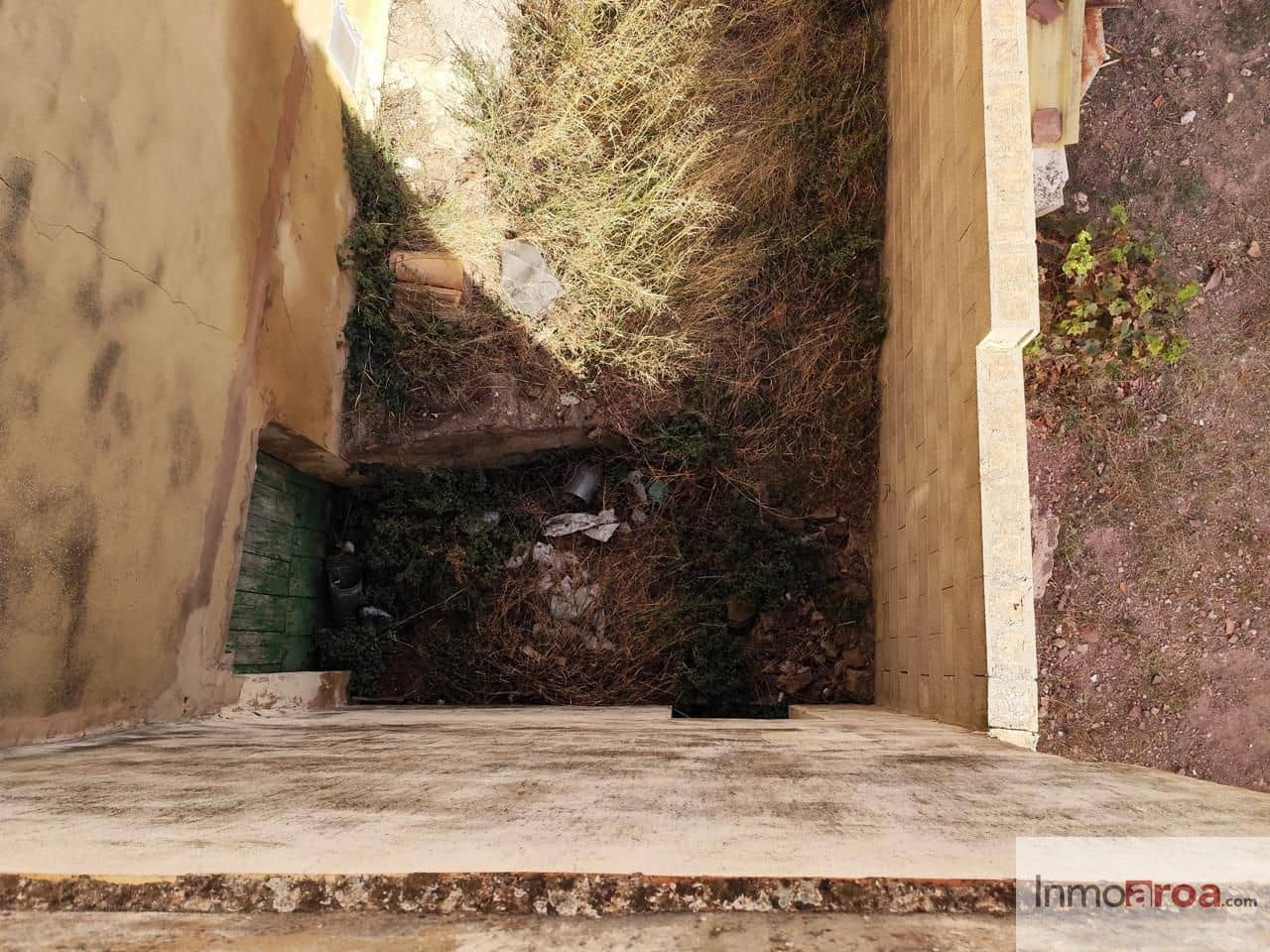 6 bedroom Villa for sale in Gatova - € 105,000 (Ref: 9729792)