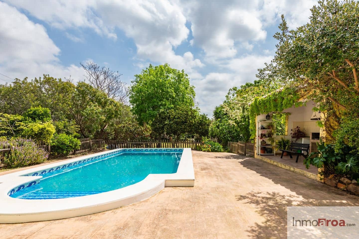 Chalet de 4 habitaciones en Bétera en venta con piscina garaje - 650.000 € (Ref: 9798395)