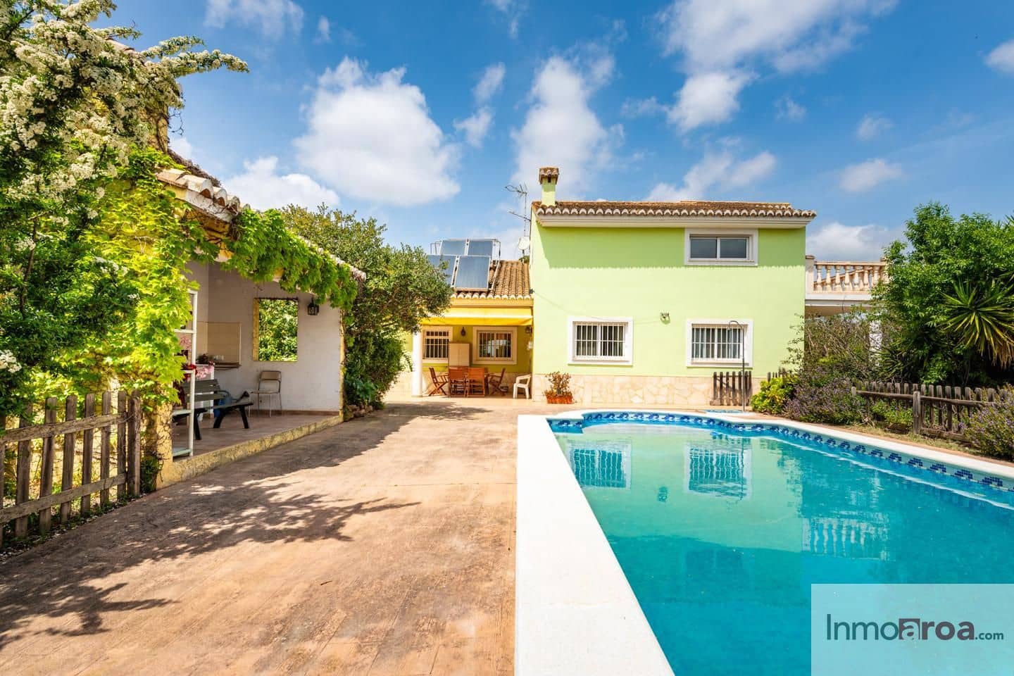 Chalet de 4 habitaciones en Bétera en venta con piscina garaje - 650.000 € (Ref: 9798395)