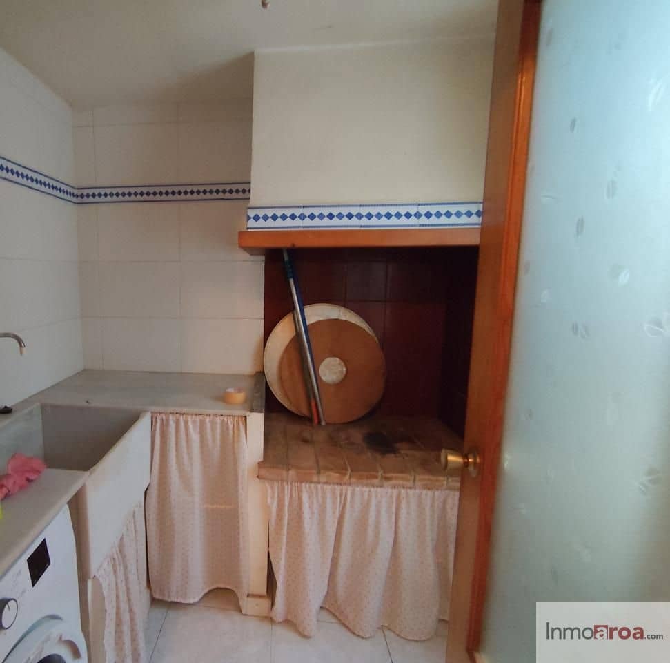 5 bedroom Villa for sale in Gatova with garage - € 80,000 (Ref: 9826140)