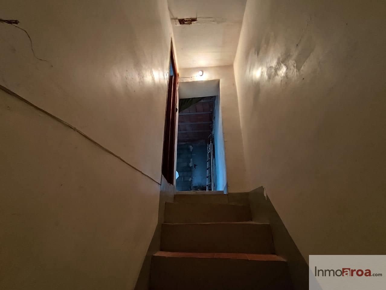 5 bedroom Villa for sale in Gatova with garage - € 80,000 (Ref: 9826140)
