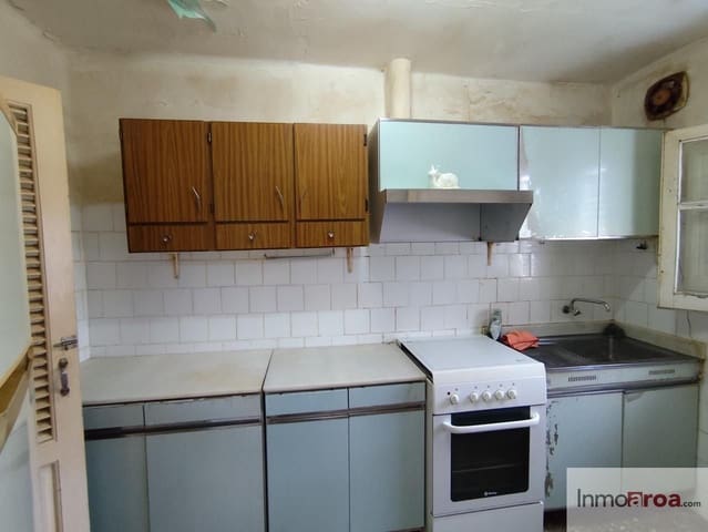 5 Zimmer Villa zu verkaufen in Gatova mit Garage - 80.000 € (Ref: 9826140)