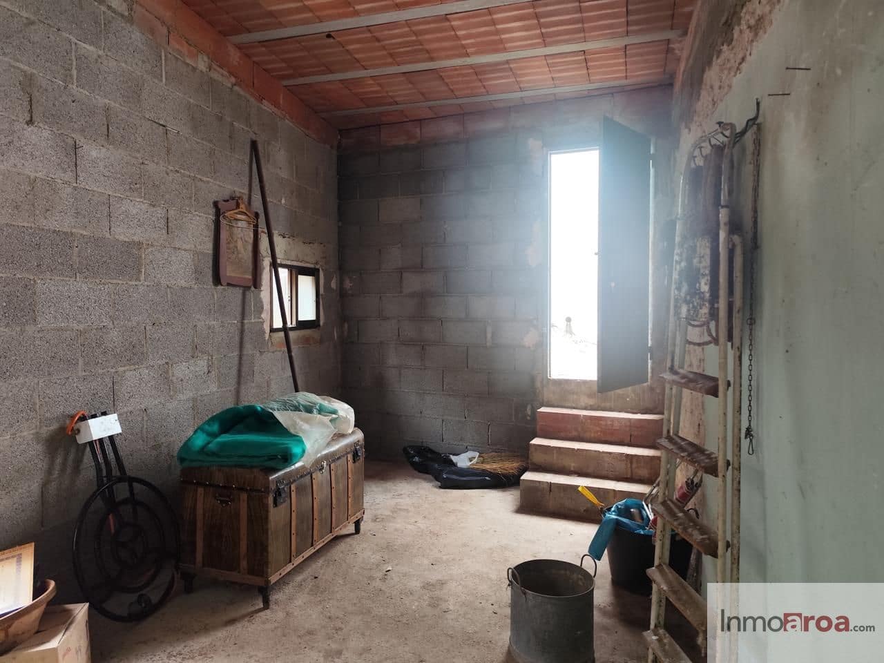 5 bedroom Villa for sale in Gatova with garage - € 80,000 (Ref: 9826140)