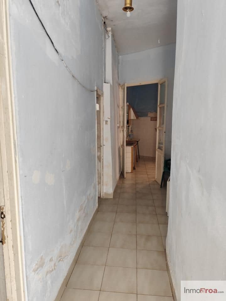 4 bedroom Villa for sale in Casas-Ibanez - € 139,000 (Ref: 9856274)
