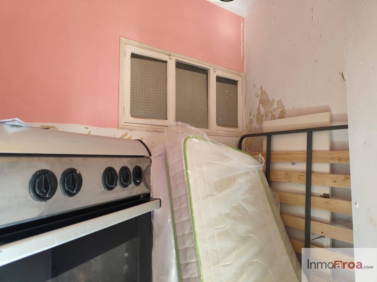 4 bedroom Villa for sale in Casas-Ibanez - € 139,000 (Ref: 9856274)