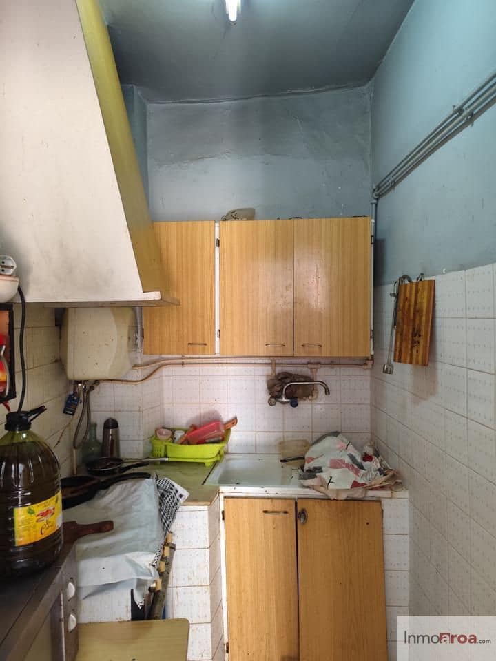 4 bedroom Villa for sale in Casas-Ibanez - € 139,000 (Ref: 9856274)
