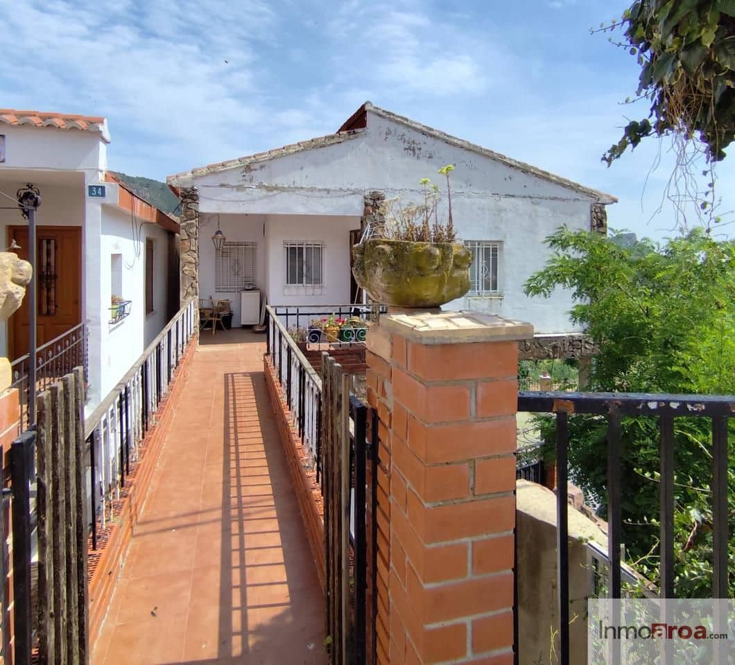 3 bedroom Villa for sale in Gatova with pool garage - € 140,000 (Ref: 9875823)