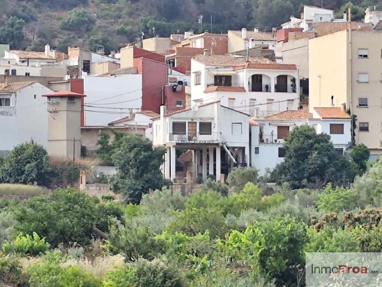 3 bedroom Villa for sale in Gatova with pool garage - € 140,000 (Ref: 9875823)