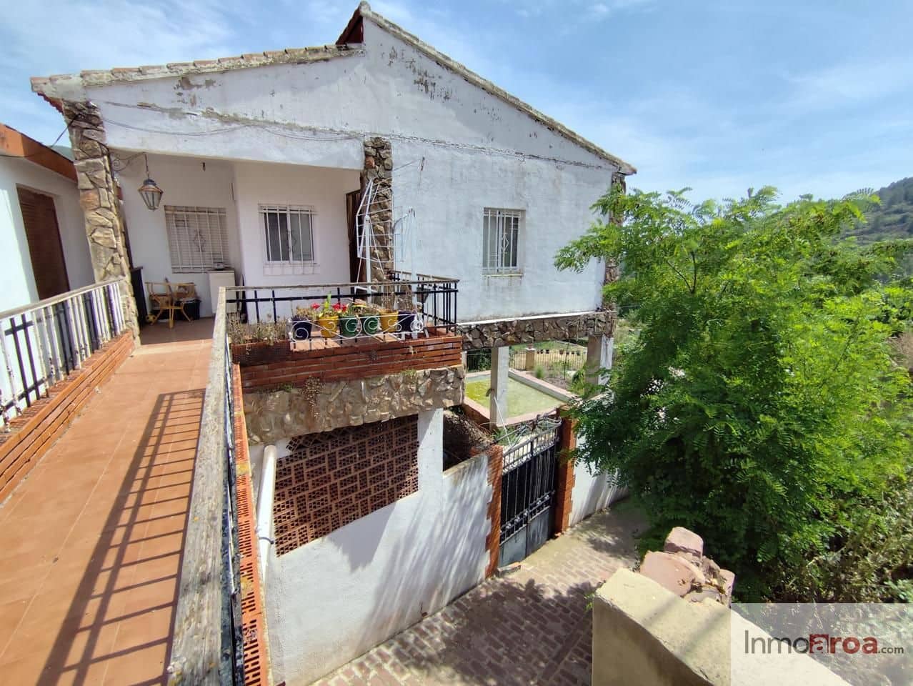 3 bedroom Villa for sale in Gatova with pool garage - € 140,000 (Ref: 9875823)