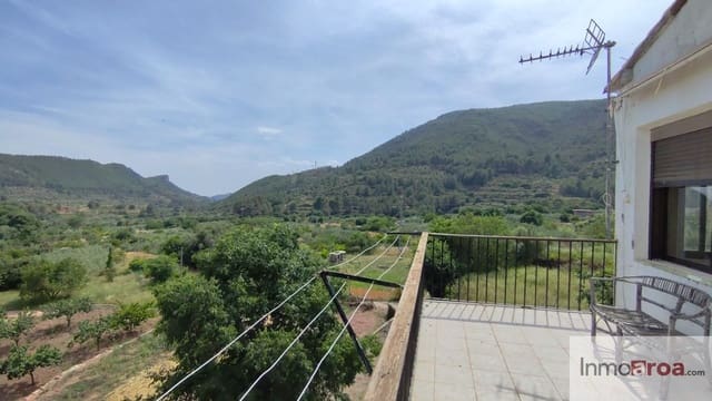 3 camera da letto Villa in vendita in Gatova con piscina garage - 140.000 € (Rif: 9875823)