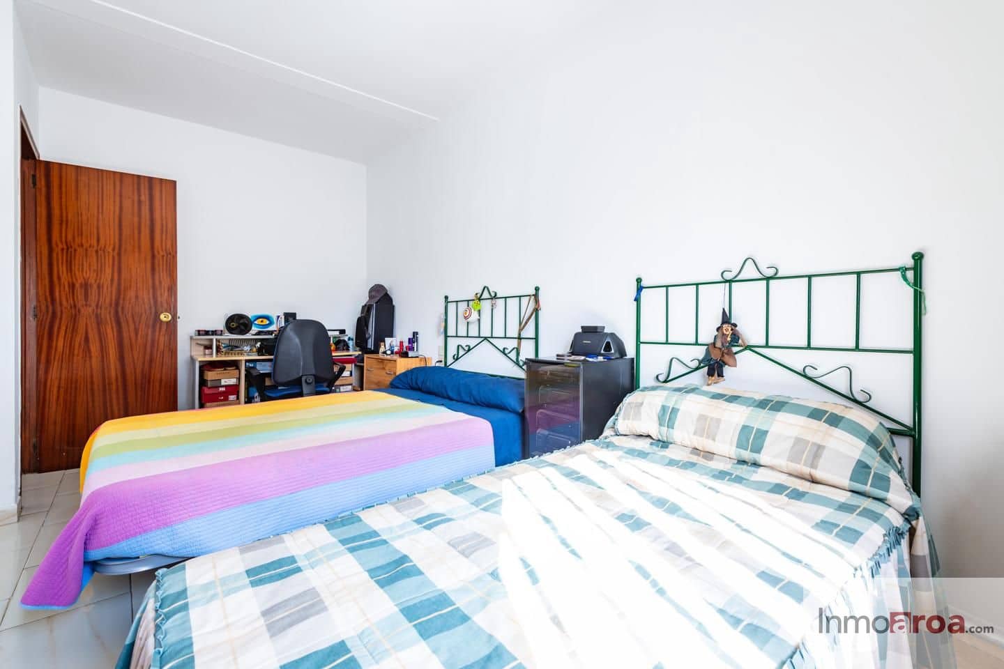 Chalet de 4 habitaciones en València ciudad en venta - 590.000 € (Ref: 9893102)