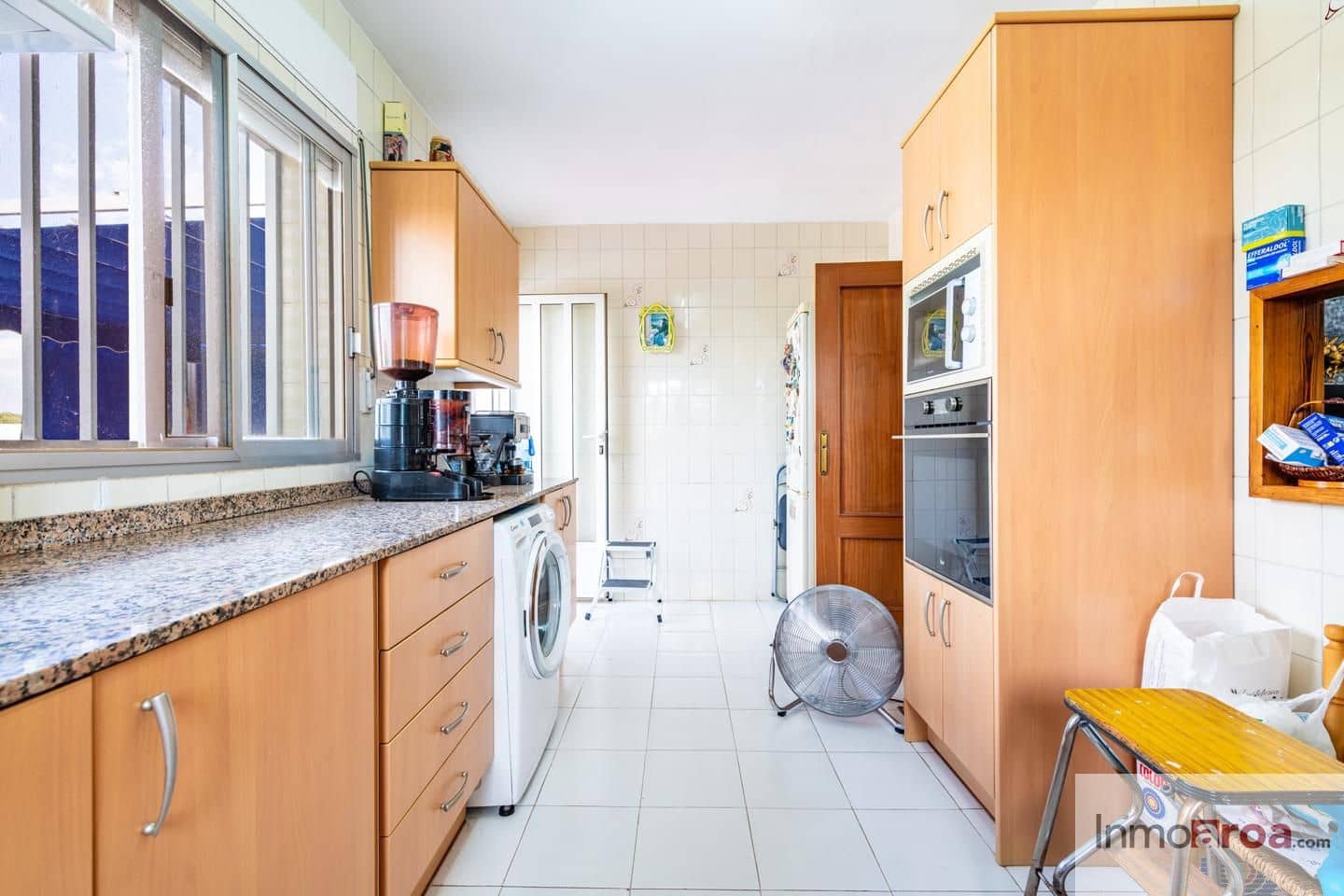Chalet de 4 habitaciones en València ciudad en venta - 590.000 € (Ref: 9893102)