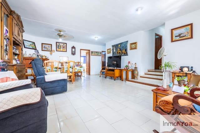 4 bedroom Villa for sale in Valencia city - € 590,000 (Ref: 9893102)