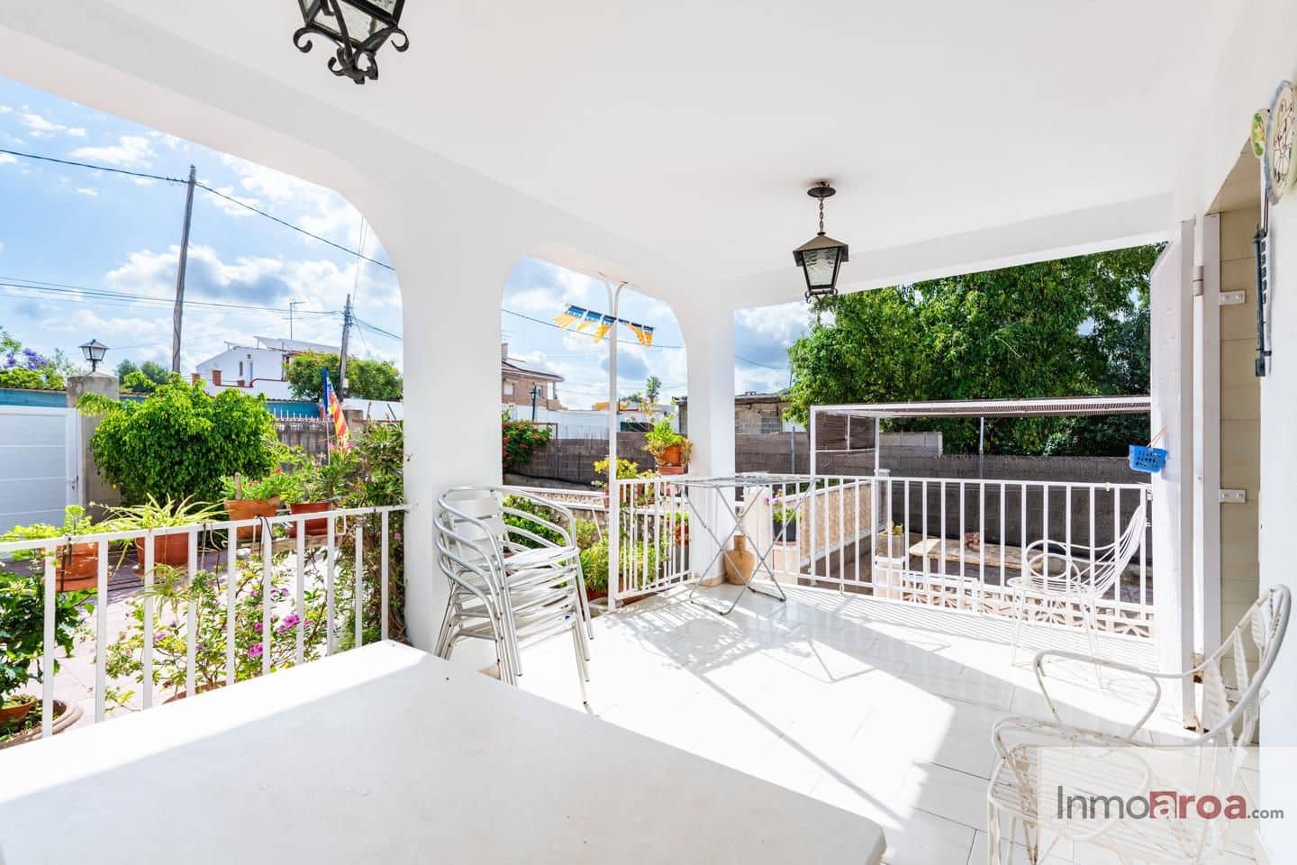 Chalet de 4 habitaciones en València ciudad en venta - 590.000 € (Ref: 9893102)