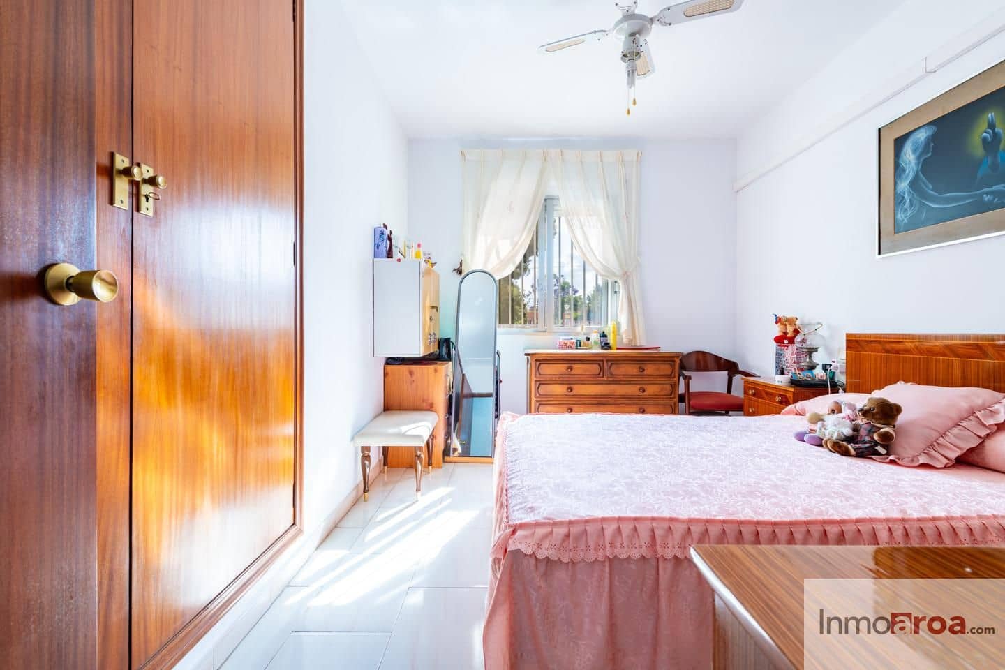 Chalet de 4 habitaciones en València ciudad en venta - 590.000 € (Ref: 9893102)