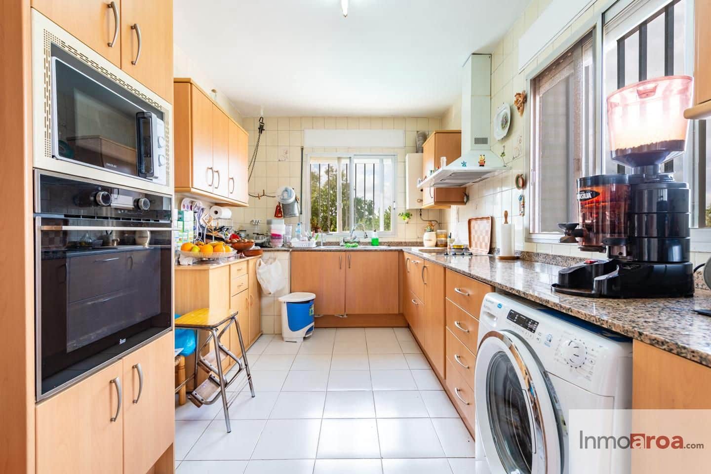 Chalet de 4 habitaciones en València ciudad en venta - 590.000 € (Ref: 9893102)