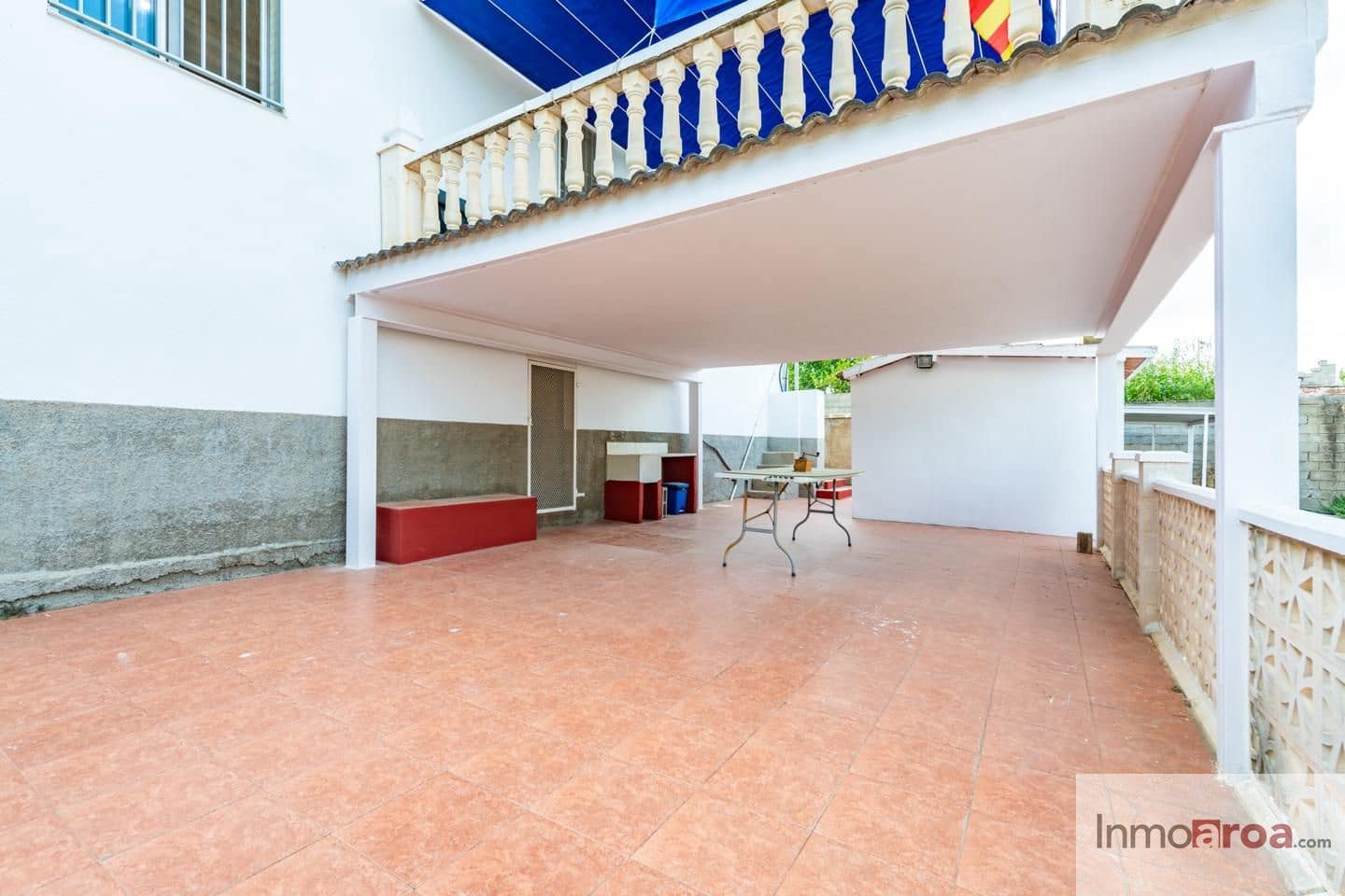 Chalet de 4 habitaciones en València ciudad en venta - 590.000 € (Ref: 9893102)