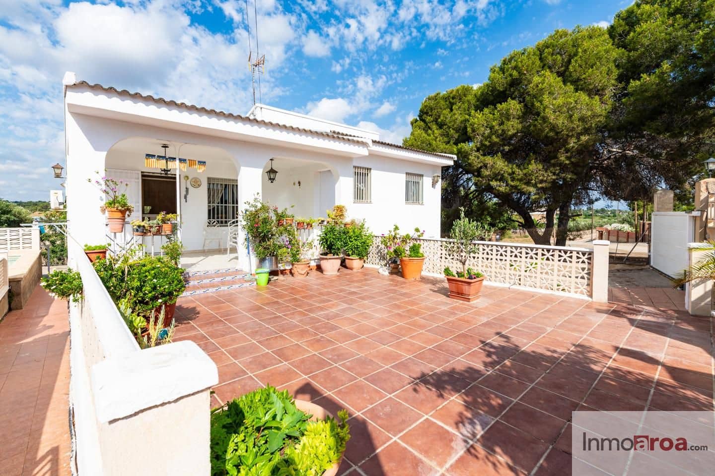 Chalet de 4 habitaciones en València ciudad en venta - 590.000 € (Ref: 9893102)